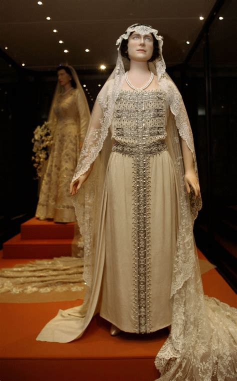 Wedding Gown of Elizabeth the Queen Mother | Queen elizabeth wedding, Royal wedding dress, Royal ...