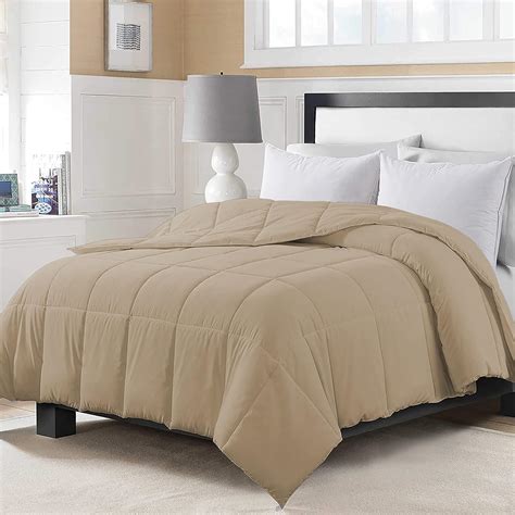 Day Care - 200 GSM Soft AC Comforter Hotel Quality-Down Alternative ...