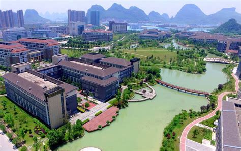 校园风光-桂林医学院继续教育学院