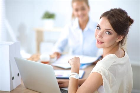 Business People Sitting 的图像结果