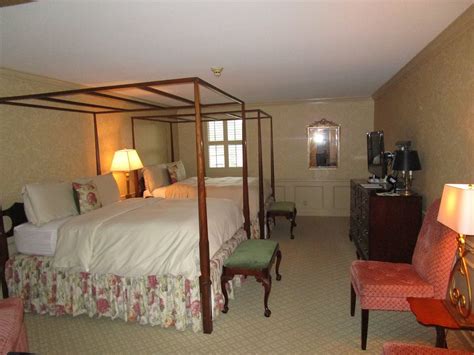 GOLDEN PLOUGH INN AT PEDDLER'S VILLAGE (Lahaska) - Hotel Reviews ...