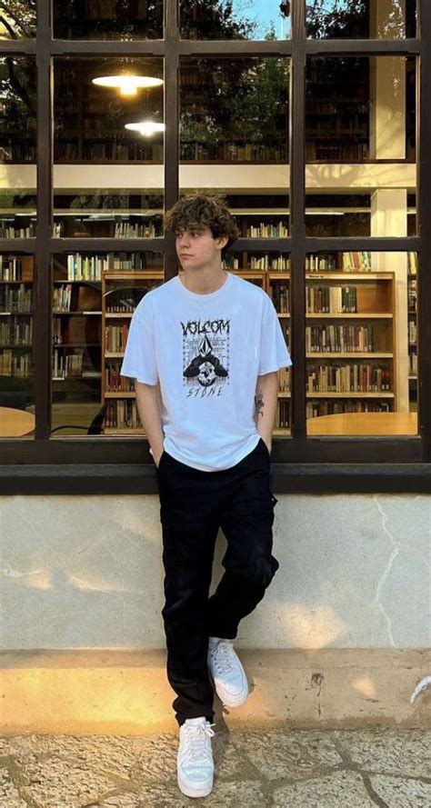 Black and White Outfit Men 的图像结果