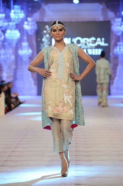 8 Types Of Bottom Wear For The Indian Bridal Outfits – India's Wedding Blog