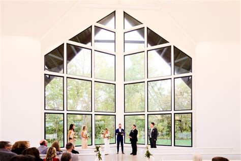 Glass Chapels in Arkansas - Beautiful Wedding Chapels in Arkansas