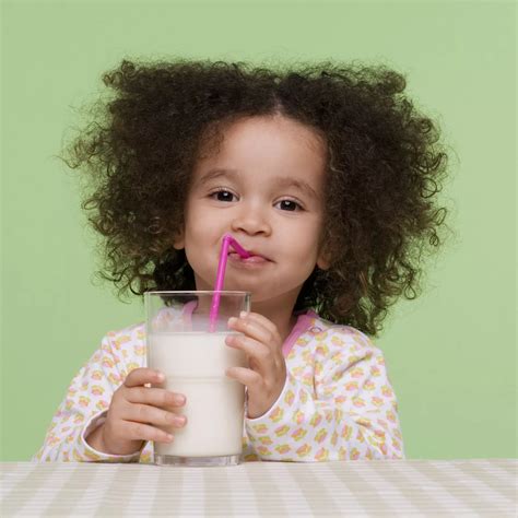 460 beaux noms de bébés filles - de A à Z