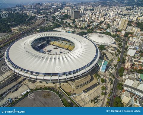 Maracanã - Maracana Stadium: Rio Olympic ruins, World Cup corruption ...