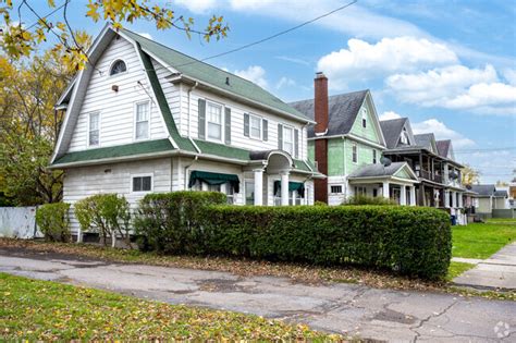 About Little Italy | Schools, Demographics, Things to Do - Homes.com