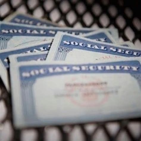 ¿Necesita solicitar una tarjeta de Seguro Social por primera vez o ...