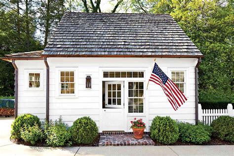 What Are Transom Windows?