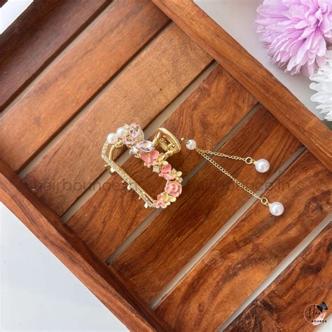 Royal Blossom Pearl Drop Hair Claw – Medium – Hairbounce.in