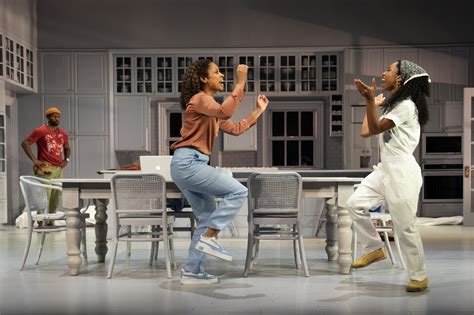 Who is Susan Kelechi Watson - TheaterMania.com