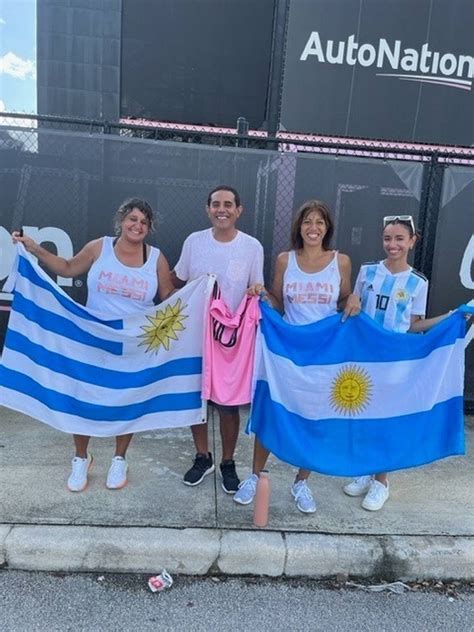 Lionel Messi first Inter Miami training session, practice | Wichita Eagle