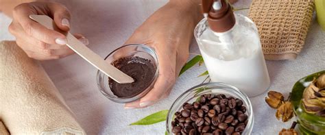 Home Remedies To Treat Dark Lips