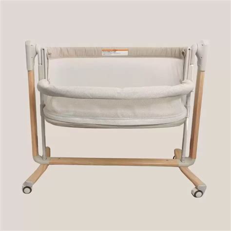 Self-Rocking Bassinet by Rockabye | Baby Brand in Australia | One Fine Baby