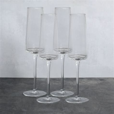 Set of 4 Enya Ribbed Champagne Flutes