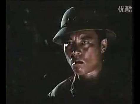 电影《闪电行动》完整版。这是一部拍摄于1987年，以中越边境自卫反击战为题材的战争片。由香港银都公司和八一电影制片厂联合出品，讲述了一支解放军 ...
