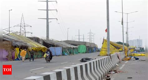 Rohtak Road at Tikri border open for traffic, work on to clear other ...