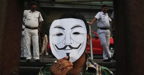 These three charts reveal India's attempts to put curbs on social media ...