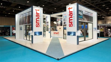 The Iguana Group: Customer Reviews, Stands and Services