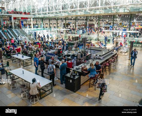 Cafe Ritazza, Paddington Railway Station, Bayswater, London, England ...
