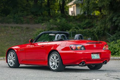 10 Reasons Why The Honda S2000 Is A Roadster Legend