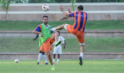 ISL 2014 Live Score Update of FC Pune City vs FC Goa Football Match ...