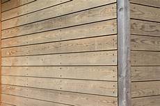 rivestimento in legno edificio unifamiliare con rivestimento in legno rivestimento in legno edificio unifamiliare con rivestimento in legno