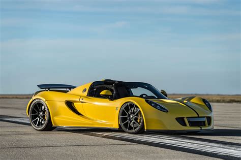 Hennessey Venom GT Spyder Sets New Top-Speed Record | Automobile Magazine