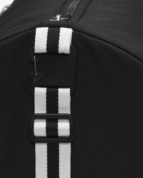 Nike Heritage Duffel Bag (30L). Nike IN