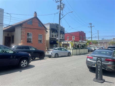 18 Best Rockaway Beach NY Restaurants from a Local Foodie