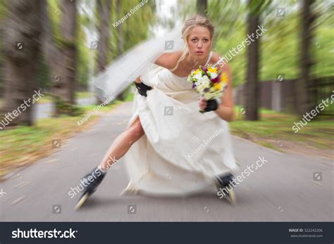 Brum Skateboarding Bride 的图像结果