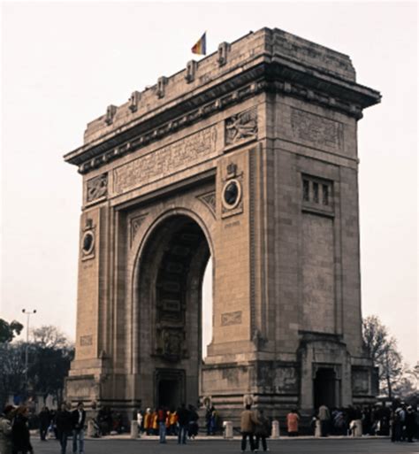 ARCUL DE TRIUMF