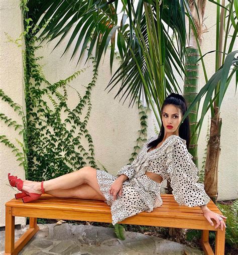 Lounging : r/Shiva_Negar