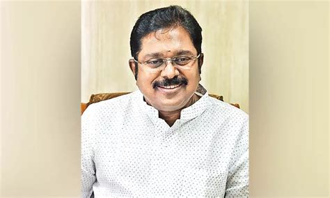 Flag issue: EPS withdraws case against Dinakaran