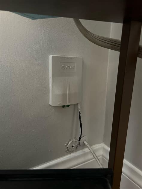 Switching to AT&T Fiber and only option is to self install. Is this the ONT? : r/ATT