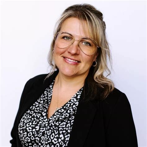 Toni Graves | Real Estate Agent in Springfield, TN - Homes.com