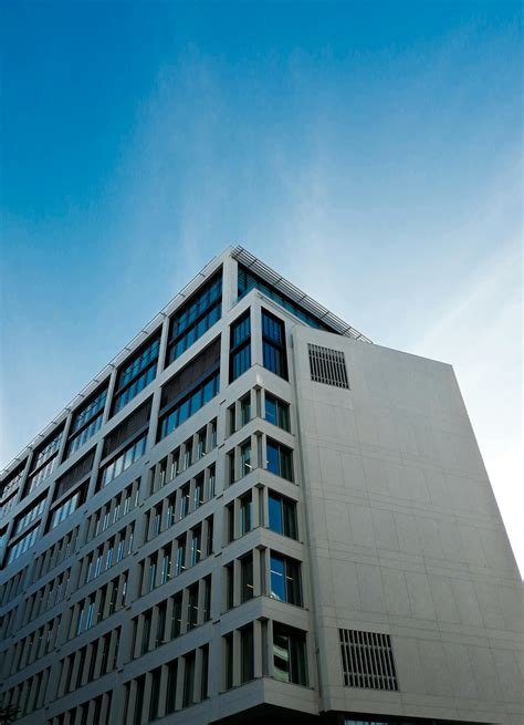 Corner Building 的图像结果