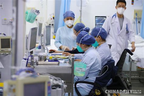 北京：新冠疫情下的急诊室