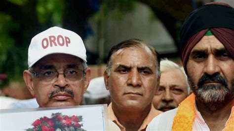 Govt misleading ex-servicemen with 'diluted' OROP, says Congress leader ...