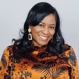 Marketing Instructor Lori Flowers Q&A | SNHU