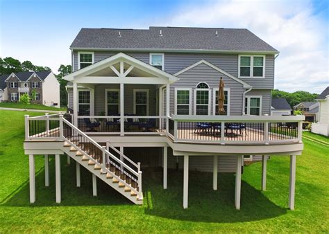 2 Story Deck Design Ideas