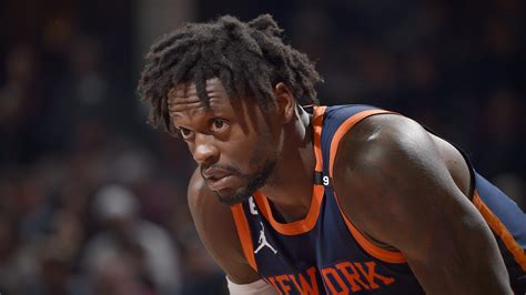 Knicks' Julius Randle aggravates ankle injury in Game 5 | NBA.com