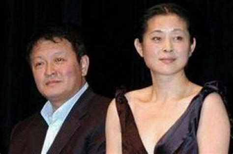 倪萍与丈夫合影罕见曝光，因戏生情相恋13年，秀恩爱也很低调