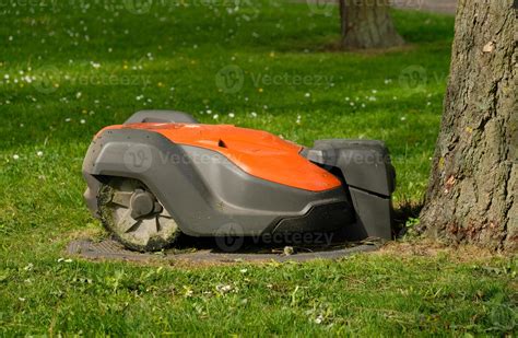 Robot Lawn Mower 的图像结果