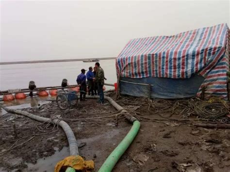 鄱阳湖进入枯水期 都昌县城居民取水困难，请节约用水