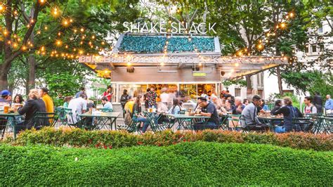 Danny Meyer's New York: Creating Shake Shack and MICHELIN-Star Restaurants
