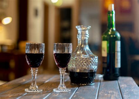 Aperitif and digestif | Beverages, Meaning, Examples, & Difference ...