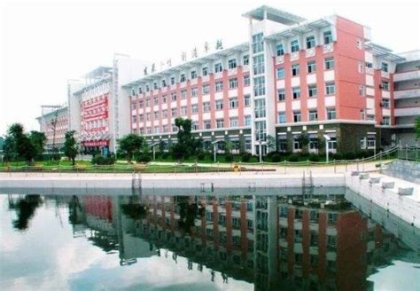 教育内部人士分享天津市五所中学高考排名段人数-在学网