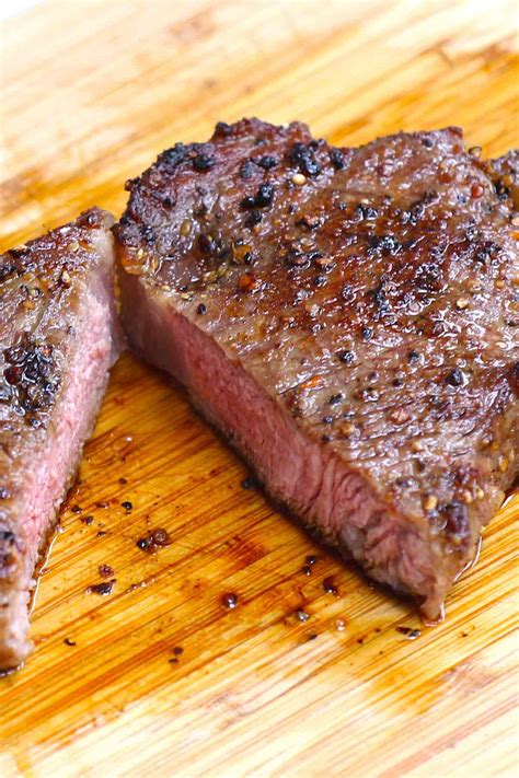 Montreal Steak Seasoning Recipe {Authentic} - TipBuzz