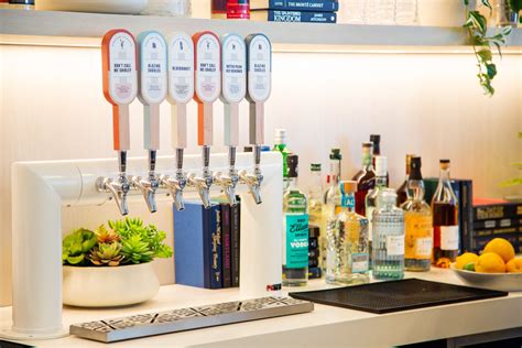 Capital One’s first airport lounge is now open at Dallas Fort-Worth ...
